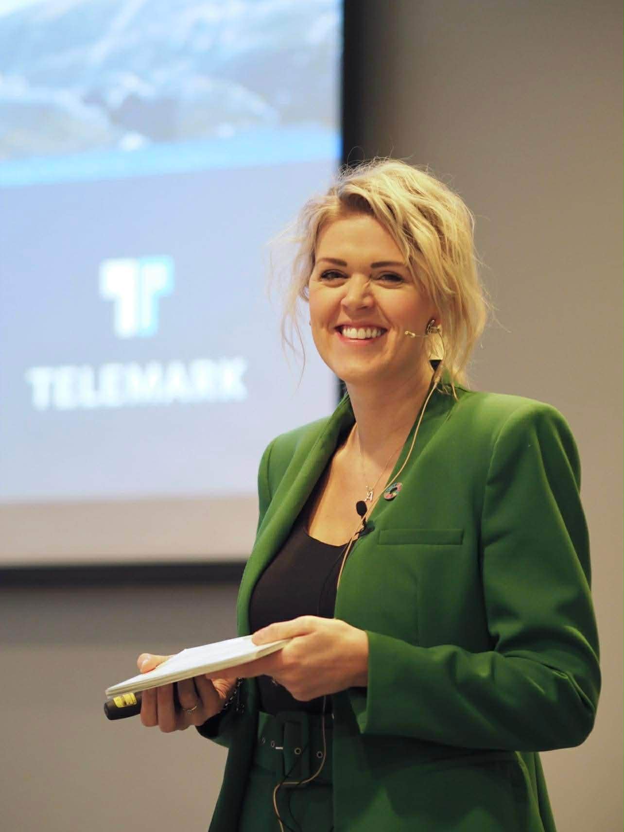 Anne-Hege i arbeid